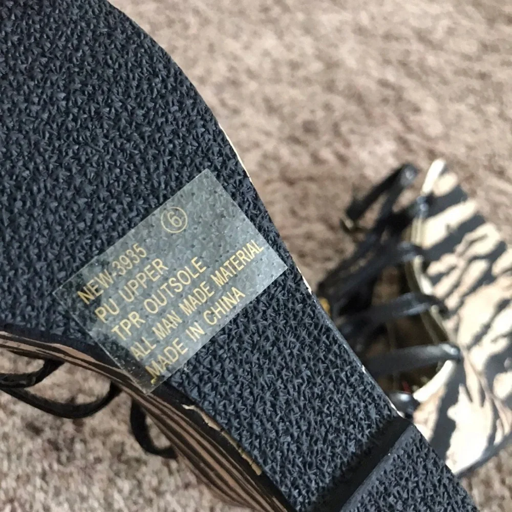 Charles Albert Black Strappy Wedge Sandals - Picture 6 of 8